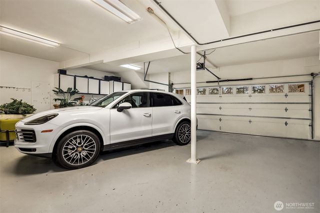 4020 Lake Washington Boulevard SE, Bellevue, WA 98006