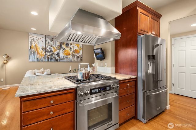 4020 Lake Washington Boulevard SE, Bellevue, WA 98006