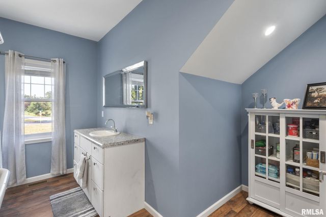 102 E GROVE Road, Long Grove, IA 52756