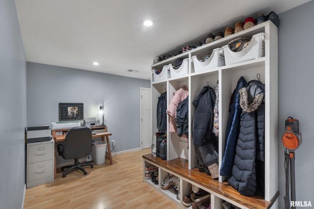 102 E GROVE Road, Long Grove, IA 52756