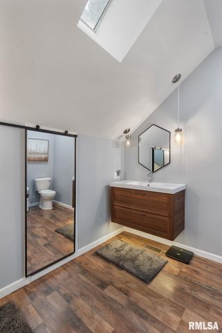 102 E GROVE Road, Long Grove, IA 52756