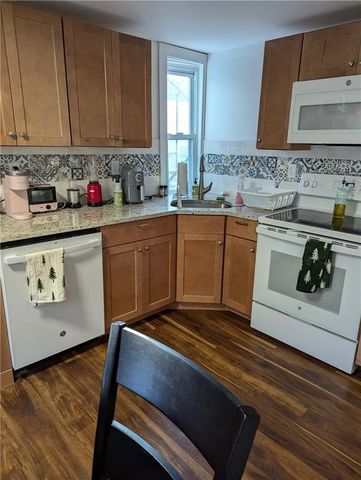 37 Ann Street 2, Newport, RI 02840