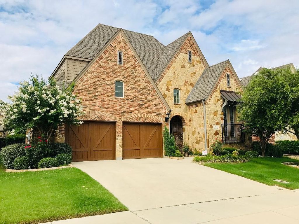 211 Guadalupe Drive, Irving, TX 75039
