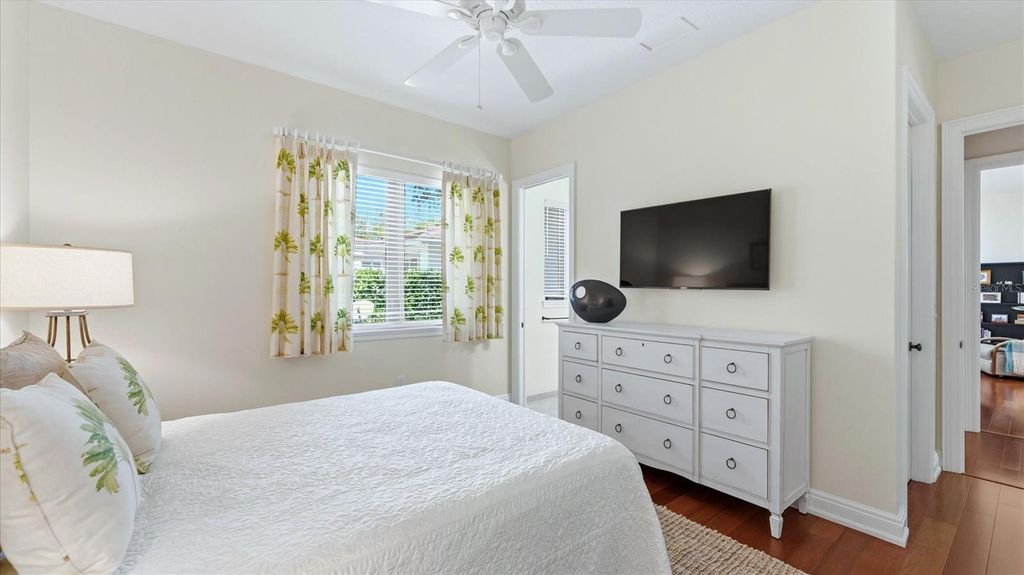 Image 27 of property listing at 2625 COLONY TERRACE, Sarasota, FL 34239