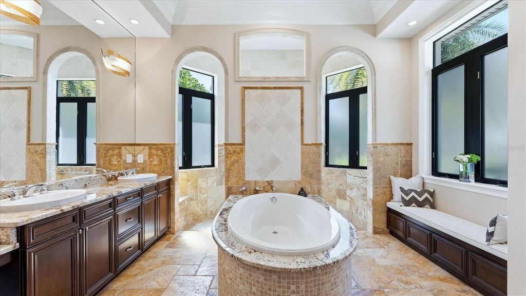 Image 38 of property listing at 2625 COLONY TERRACE, Sarasota, FL 34239