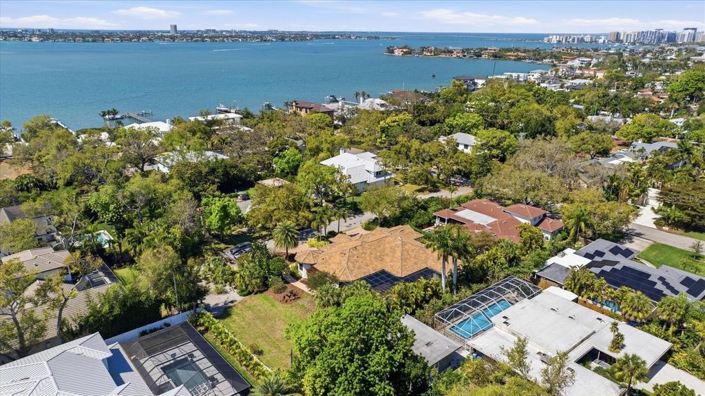 Image 49 of property listing at 2625 COLONY TERRACE, Sarasota, FL 34239