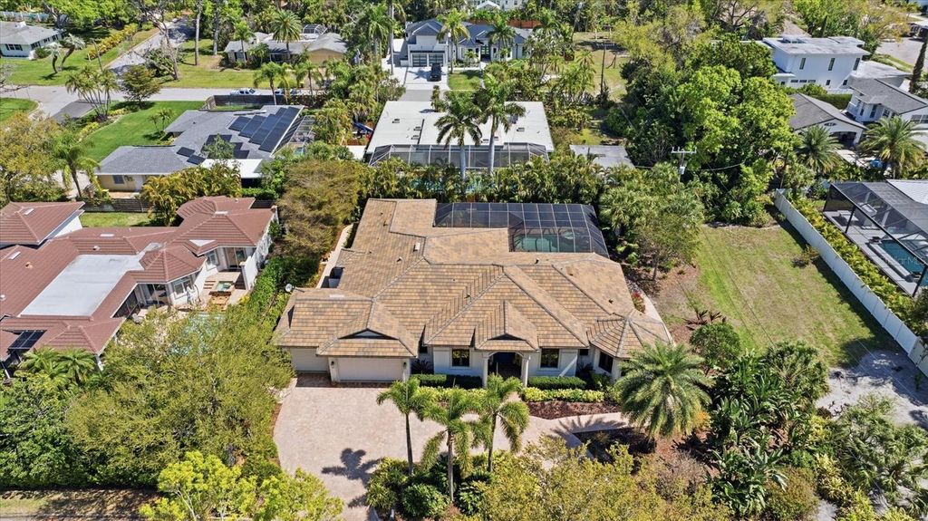 Image 63 of property listing at 2625 COLONY TERRACE, Sarasota, FL 34239