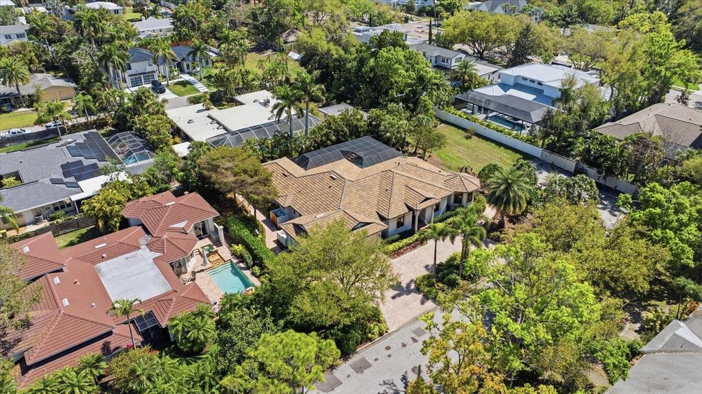 Image 67 of property listing at 2625 COLONY TERRACE, Sarasota, FL 34239