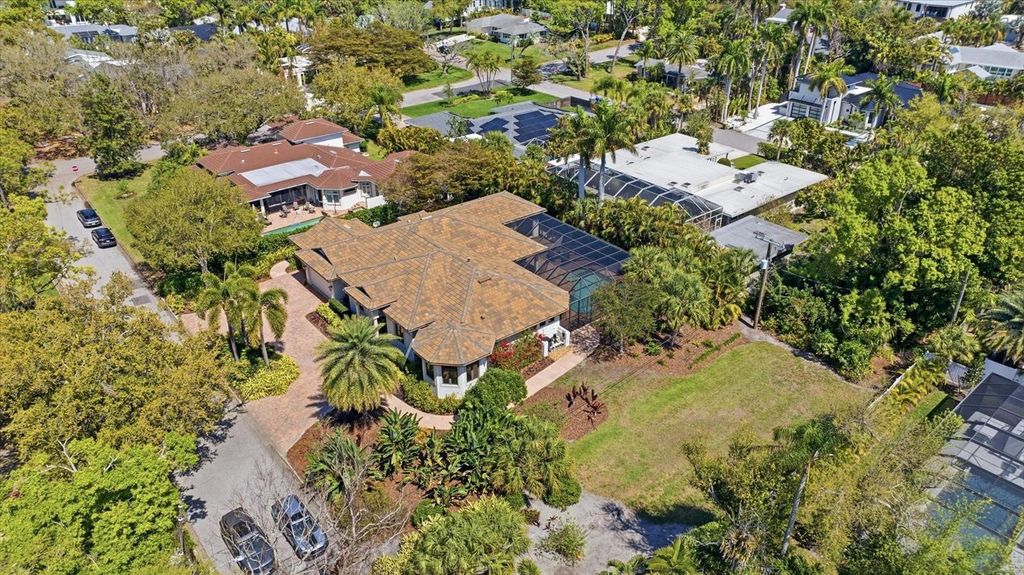 Image 68 of property listing at 2625 COLONY TERRACE, Sarasota, FL 34239