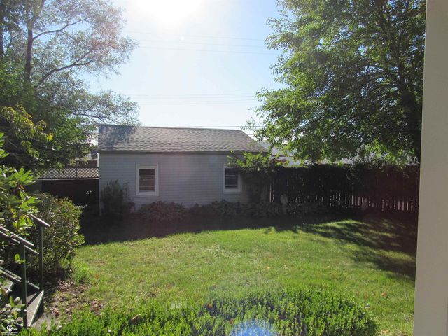 1499 Wellesley Drive, Mount Clemens, MI 48043