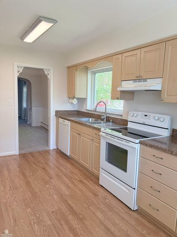 1499 Wellesley Drive, Mount Clemens, MI 48043