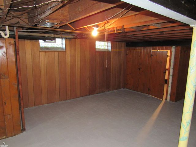 1499 Wellesley Drive, Mount Clemens, MI 48043