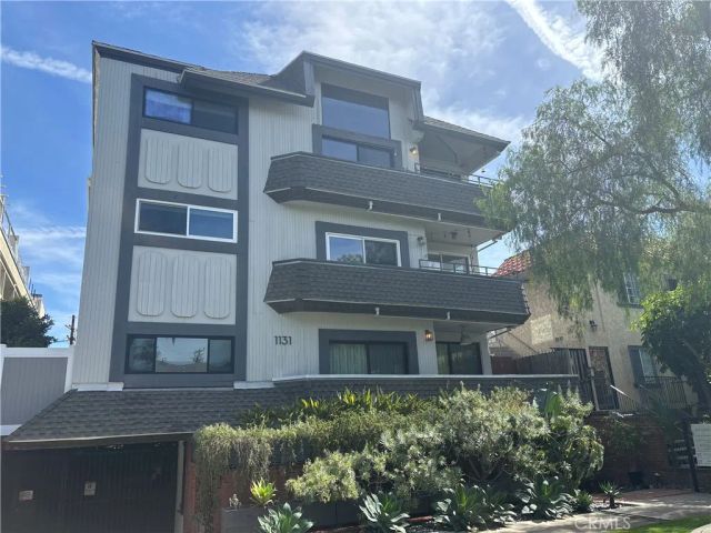 1131 12th 104, Santa Monica, CA 90403