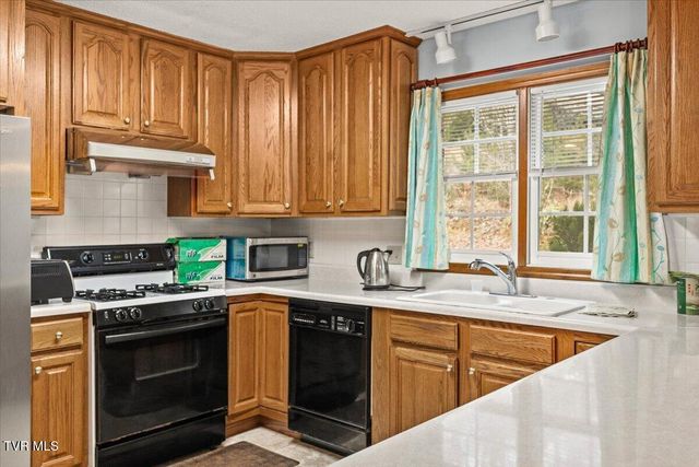 515 Scioto Road, Unicoi, TN 37692