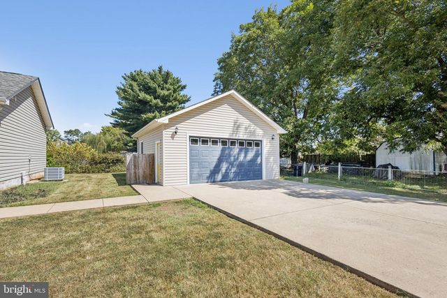 200 POWELL ST, Fredericksburg, VA 22408