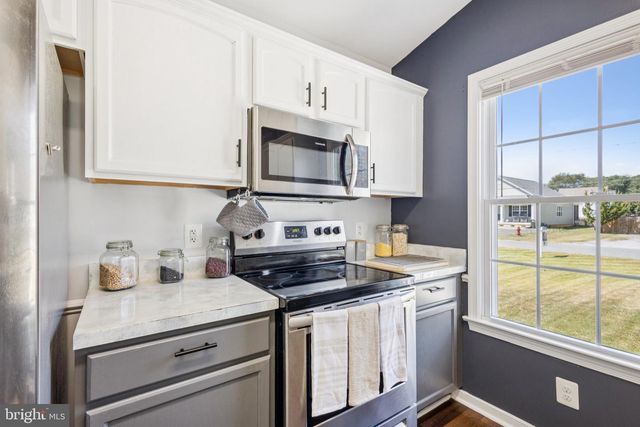 200 POWELL ST, Fredericksburg, VA 22408