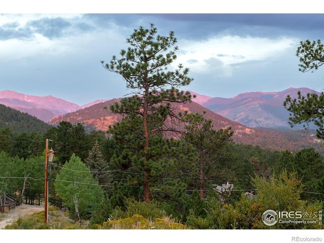 1352 Alpenglow Lane, Estes Park, CO 80517