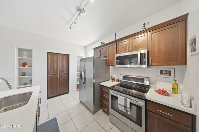 9550 E THUNDERBIRD Road 235, Scottsdale, AZ 85260