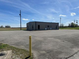 1863 E 9th St, Hopkinsville, KY 42240