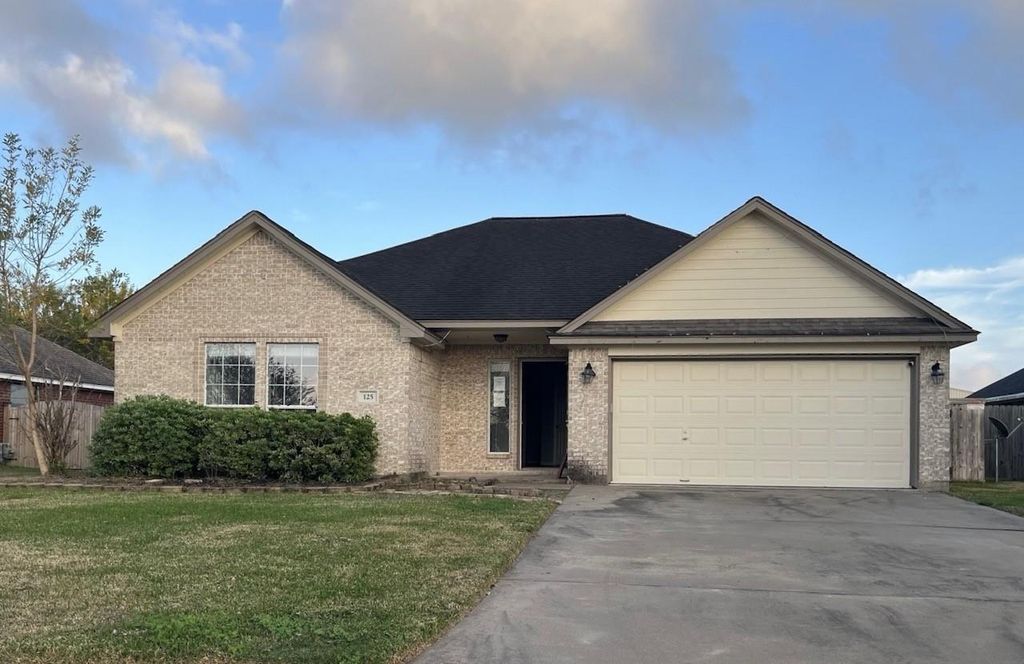 125 Dove Trail, Richwood, TX 77531