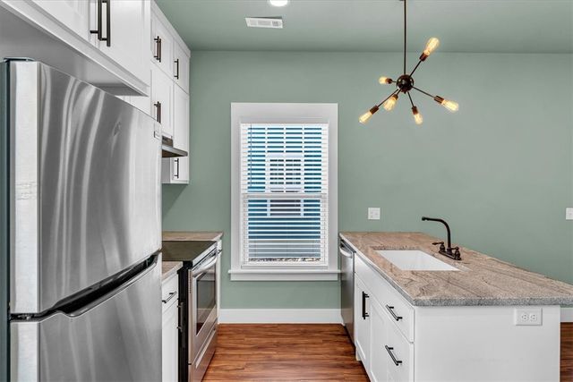 21 W 5th Street 1 & 2, Fayetteville, AR 72701