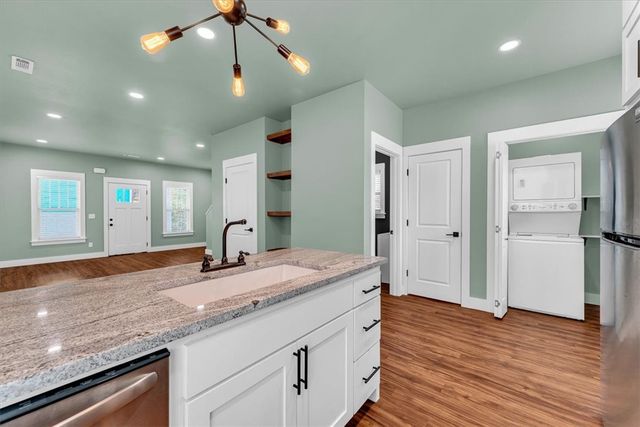 21 W 5th Street 1 & 2, Fayetteville, AR 72701