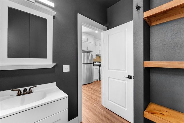 21 W 5th Street 1 & 2, Fayetteville, AR 72701