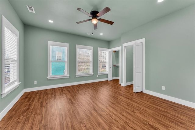 21 W 5th Street 1 & 2, Fayetteville, AR 72701