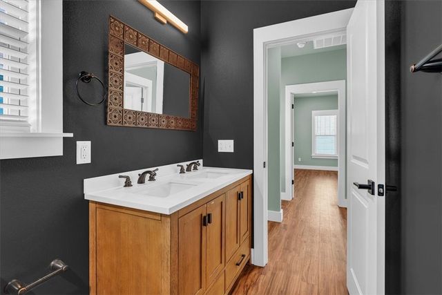 21 W 5th Street 1 & 2, Fayetteville, AR 72701