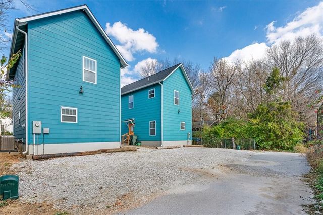 21 W 5th Street 1 & 2, Fayetteville, AR 72701