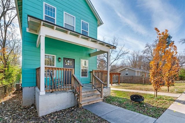 21 W 5th Street 1 & 2, Fayetteville, AR 72701