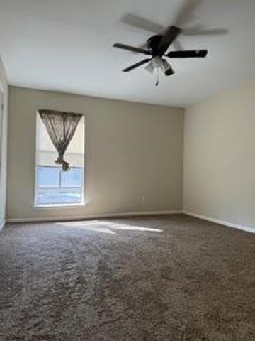850 Threadneedle Street 80, Houston, TX 77079