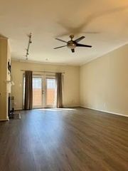 850 Threadneedle Street 80, Houston, TX 77079