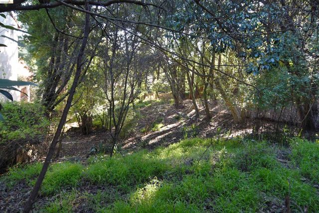 962 Regal Rd, Berkeley, CA 94708