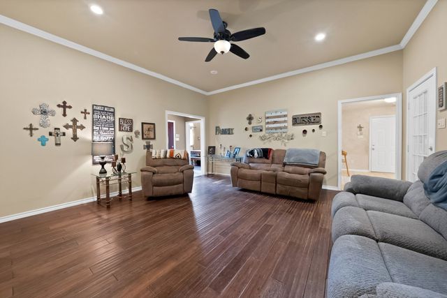 422 Shadowwood Trail, Ovilla, TX 75154