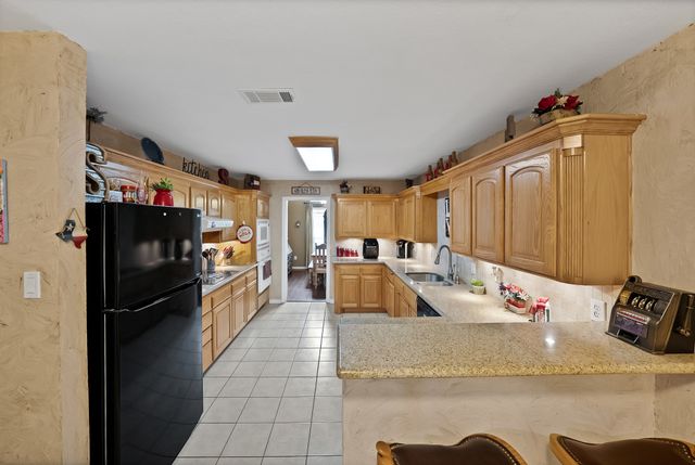 422 Shadowwood Trail, Ovilla, TX 75154