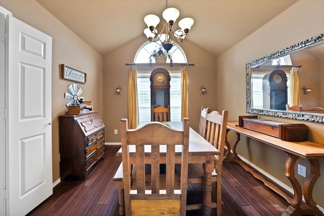 422 Shadowwood Trail, Ovilla, TX 75154