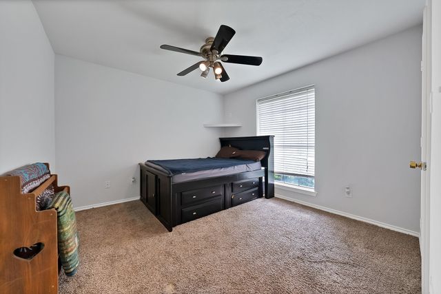 422 Shadowwood Trail, Ovilla, TX 75154