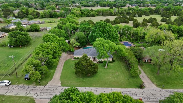 422 Shadowwood Trail, Ovilla, TX 75154