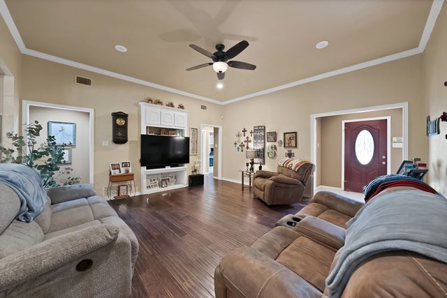 422 Shadowwood Trail, Ovilla, TX 75154