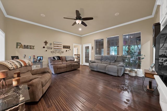 422 Shadowwood Trail, Ovilla, TX 75154