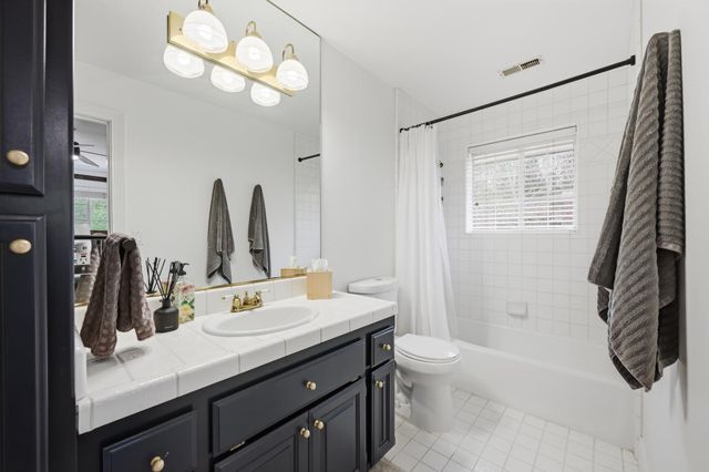 9660 Los Lagos Cir, Granite Bay, CA 95746