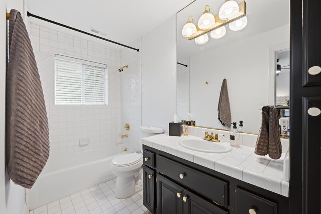 9660 Los Lagos Cir, Granite Bay, CA 95746