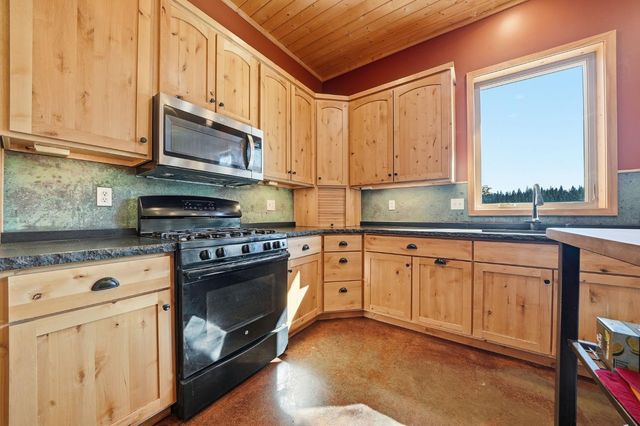 1011 McCarthy Reservoir Rd, Rail Road Flat, CA 95248