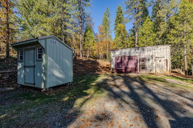 1011 McCarthy Reservoir Rd, Rail Road Flat, CA 95248