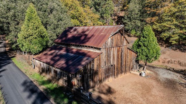 1011 McCarthy Reservoir Rd, Rail Road Flat, CA 95248