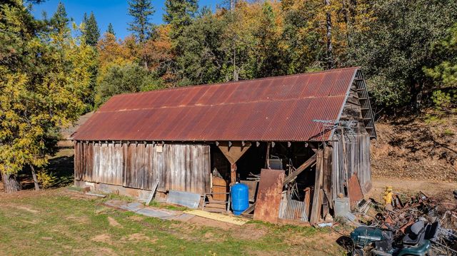 1011 McCarthy Reservoir Rd, Rail Road Flat, CA 95248