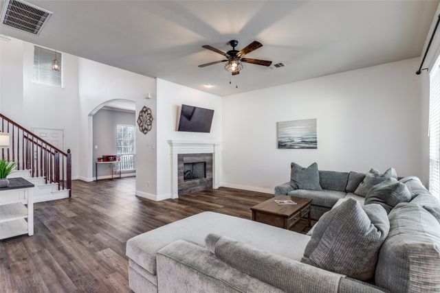 1521 Cotton Gin Drive, Savannah, TX 76227