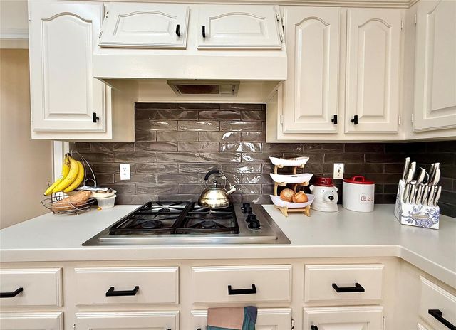 16002 Garden Hill Lane, Houston, TX 77095