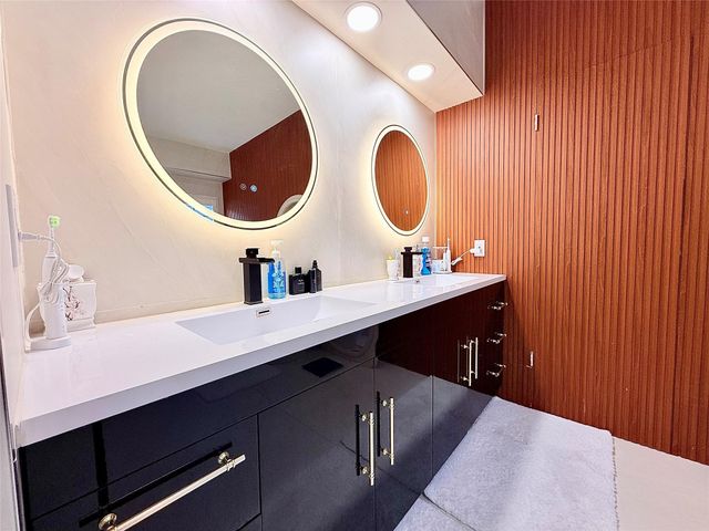 16002 Garden Hill Lane, Houston, TX 77095